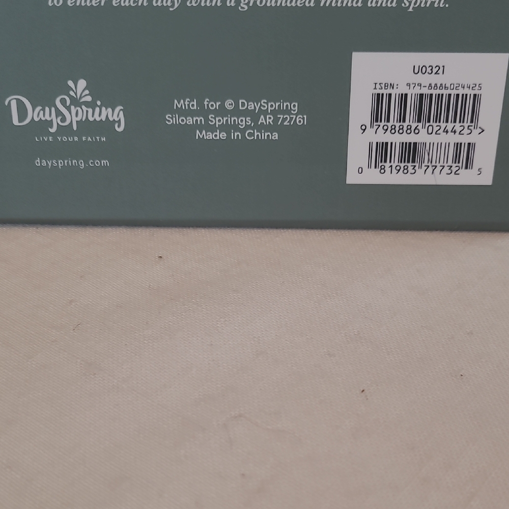 Worthy Inspirational DaySpring DayBrightener Calendar - Picture 2 of 4